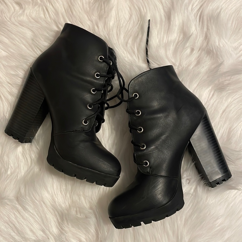 4” leather black ankle bootie